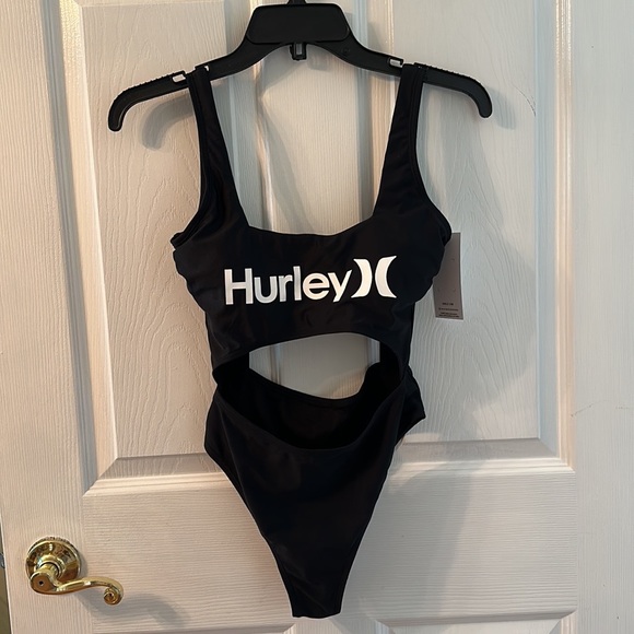 Hurley 1-piece bathing suit - Picture 3 of 3